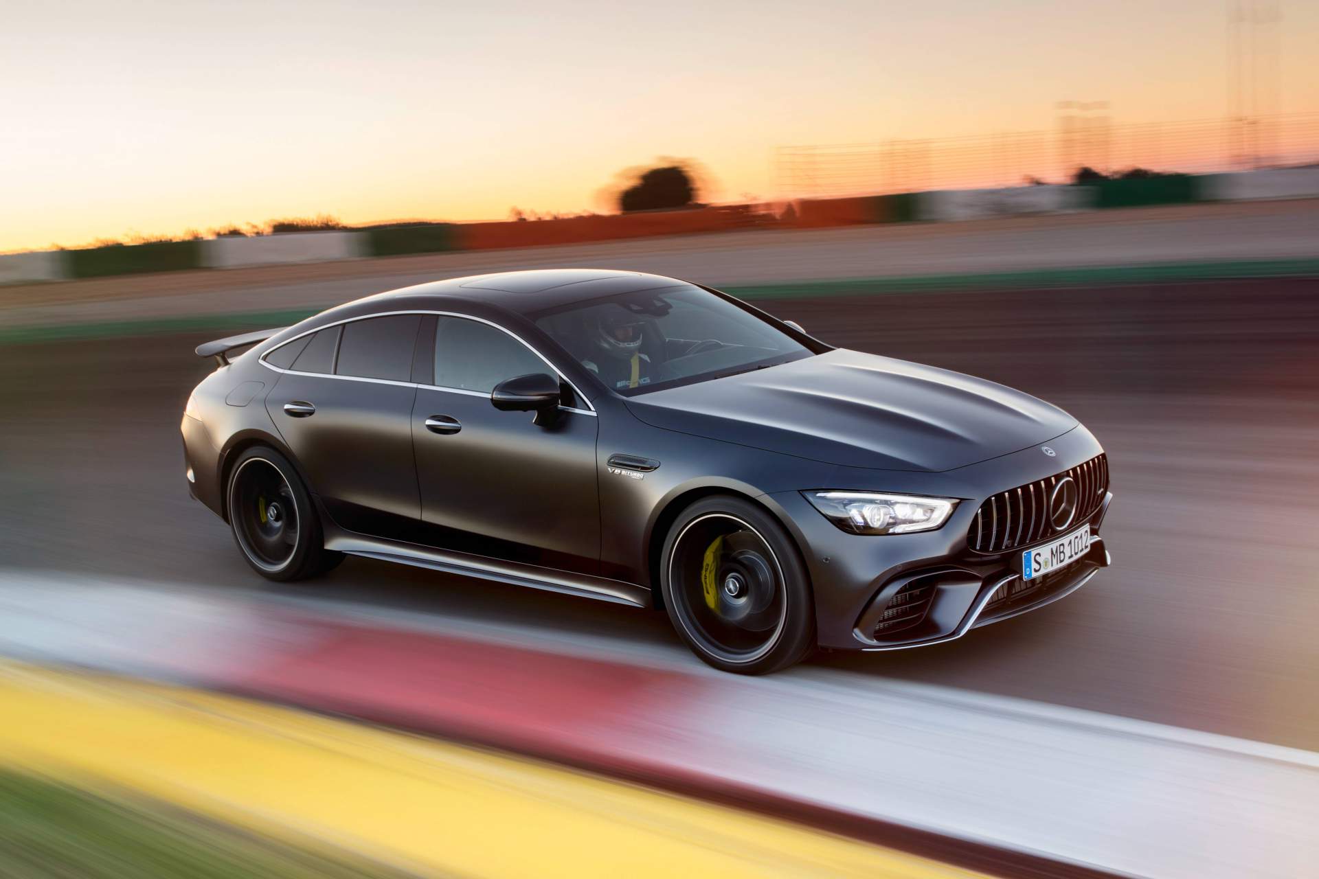 Mercedes AMG GT63 S disponible à la location chez GT LUXURY - GT'Luxury